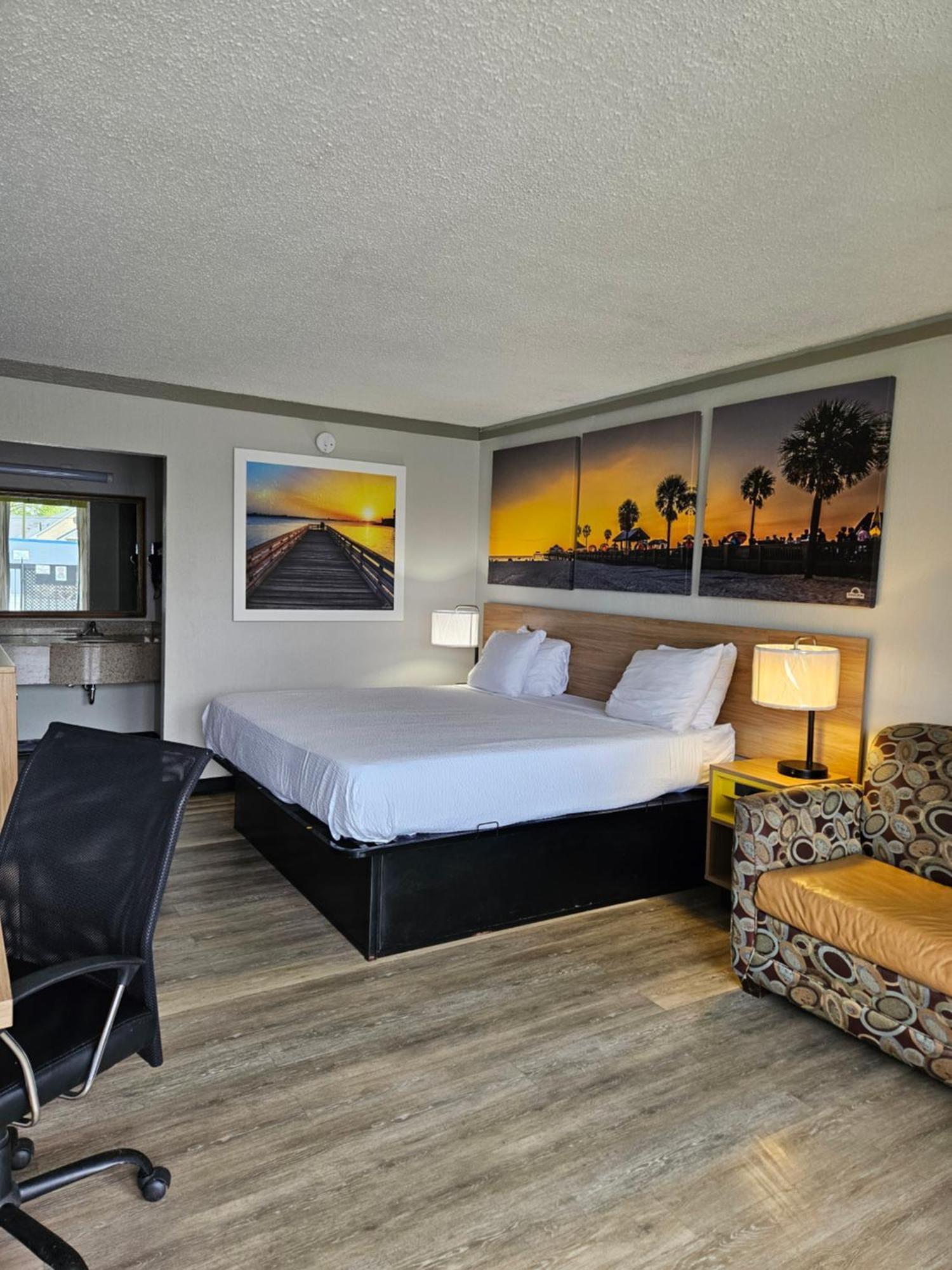 Days Inn By Wyndham Washington Exterior photo