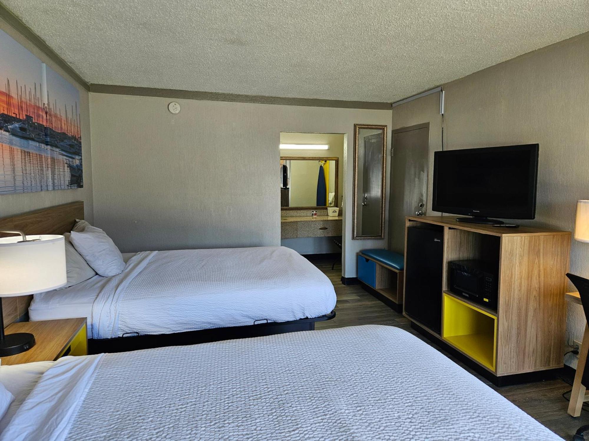 Days Inn By Wyndham Washington Exterior photo