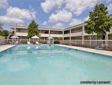 Days Inn By Wyndham Washington Exterior photo